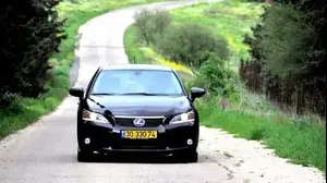 מבחן לקסוס ct200h