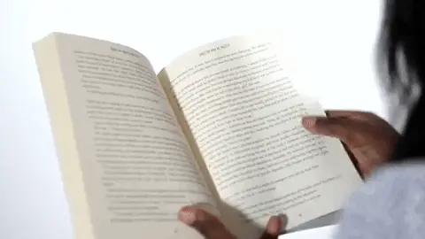 גיף קריאת ספרים