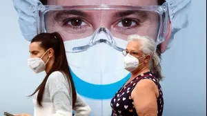 נשים עוטות מסיכות במדריד, 18 בספטמבר 2020