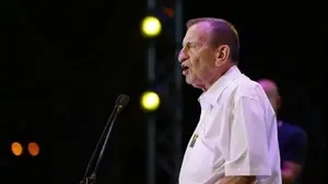 רון חולדאי ,ראש עריית תל אביב בעצרת הגאווה ,פארק צ'ארלס קלור ,תל אביב 6 ביוני 2024