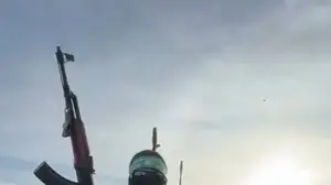 פעילי חמאס ברחובות לקראת העברת החטופות לידי הצלב האדום, 19 בינואר 2025
