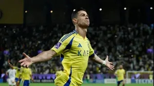 כריסטיאנו רונאלדו שחקן אל נאסר חוגג שער
