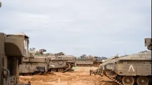 אוגדה 36 החלה בהיערכות לפעילות בפיקוד הדרום. בהתאם להערכת המצב, כוחות אוגדה 36 החלו בהיערכות לפעילות בגזרת פיקוד הדרום. בחודשים האחרונים השלימה האוגדה תמרון בלבנון וחודשים ארוכים של פעילות מבצעית בגזרה הצפונית

23 במרץ 2025