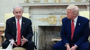 ראש הממשלה בנימין נתניהו ונשיא ארה"ב דונלד טראמפ בהצהרה, הבית הלבן, 7 באפריל 2025