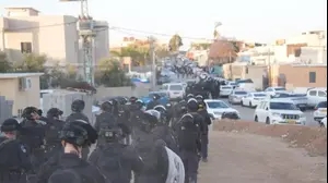 פשיטה משטרתית על מתחם חתונה בו מוחזקים על פי החשד אמצעי לחימה