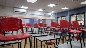 כיתה ריקה בבי"ס בגבעתיים, 6 במאי 2025