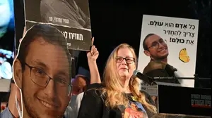 חירות נמרודי, אמו של תמיר נמרודי, הפגנה בקריאה לשחרור החטופים, כיכר החטופים, 10 במאי 2025