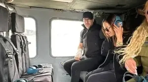 יעל אמו של עידן אלכסנדר במסוק חיל האוויר בדרך לרעים