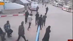 אדם עף מפיצוץ