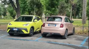 BYD דולפין סרף פיאט 500 חשמלית