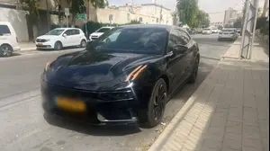 מכוניתו החדשה של אמויאל