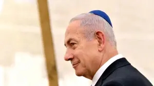 רה"מ בנימין נתניהו בטקס זיכרון לחללי אלטלנה, נחלת יצחק, 9 ביוני 2025