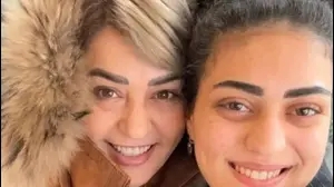 מנאר ח'טיב, שד'א (בתמונה למעלה עם אמה, מנאר) ,חלה בת ה 13 (למטה מימין)
למטה משמאל, מנאר חטיב, אשת הדוד