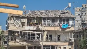הריסות לאחר התקיפה האיראנית בבת ים. 14 ביוני 2025
