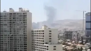 עשן שהיתמר מהבירה טהראן, מתקיפות חיל-האוויר, 16 ביוני 2025