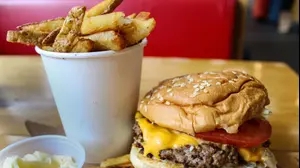 המבורגר, רשת Five Guys