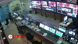 תיעוד שפורסם לפני זמן קצר של מצלמות אבטחה בתוך הקונטרול של תחנת הטלוויזיה שתיעדו את הרגעים בו הותקפה התחנה. 18 ביוני 2025