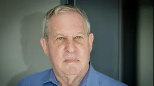 גיורא איילנד