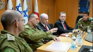 ראש הממשלה בנימין נתניהו, שר הביטחון ישראל כ״ץ והרמטכ״ל רב-אלוף אייל זמיר נפגשו עם פורום המטה הכללי של צה״ל , הקריה, 30 ביוני 2025