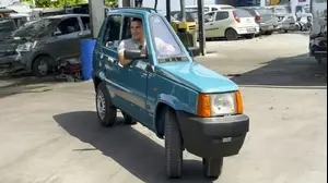 מכונית פיאט הפכה לרכב הכי צר בעולם