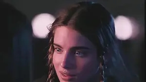 נועה קירל מתוך הסדרה "איננה"