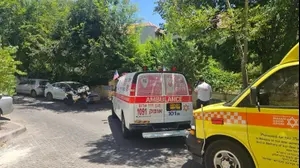 הזירה בה אותרו גבר ואישה ללא רוח חיים בדירה במבשרת ציון, 4 ביולי 2025