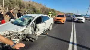 זירת התאונה בכביש 4 ליד אכזיב בה נהרג אייל חמרה.