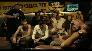 חוליגנים, כאן 11