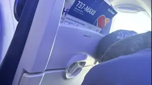 נוסע עושה סמים בטיסת סאות'ווסט איירליינס