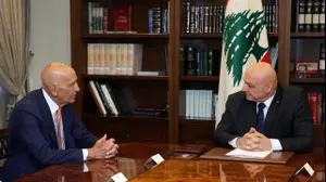 השליח האמריקני תומאס ברק בפגישה עם נשיא לבנון ג'וזף עאון בביירות, 7 ביולי 2025
