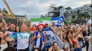 ישראלים עם חוגגים איראניים בפסטיבל הטומורולנד