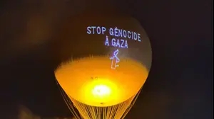 מחאה פרו פלסטינית על הבלון האולימפי, לציון שנה לאולימפיאדת פריז