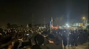 מחאה של הקהילה החסידית נגד מעצר תלמיד ישיבה, כלא 10, 12 באוגוסט 2025
