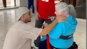 ארז איסקוב מבקר חולים ב״שיבא״