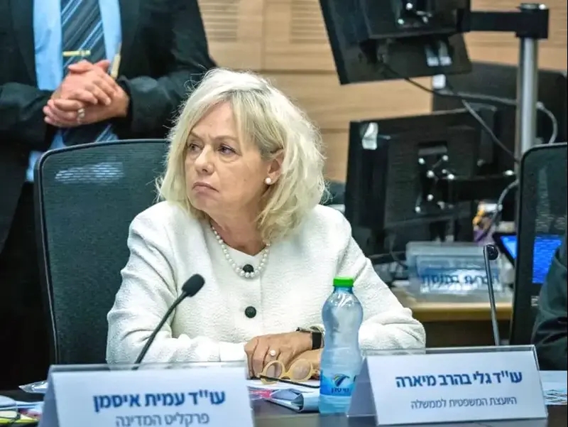 בג"ץ: אם הממשלה תפטר את היועמ"שית - פיטוריה יוקפאו