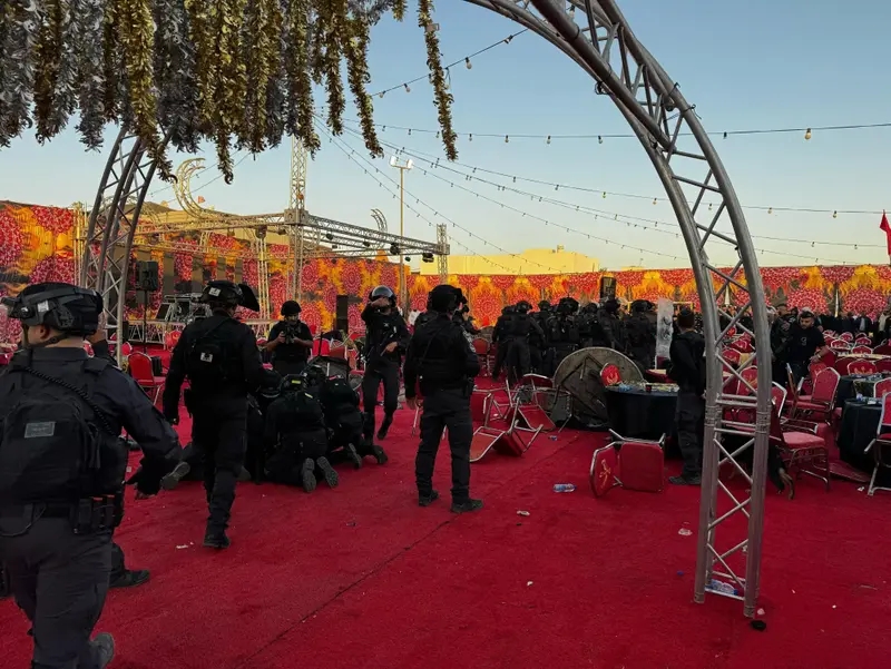 פשיטה משטרתית על מתחם חתונה בו מוחזקים על פי החשד אמצעי לחימה