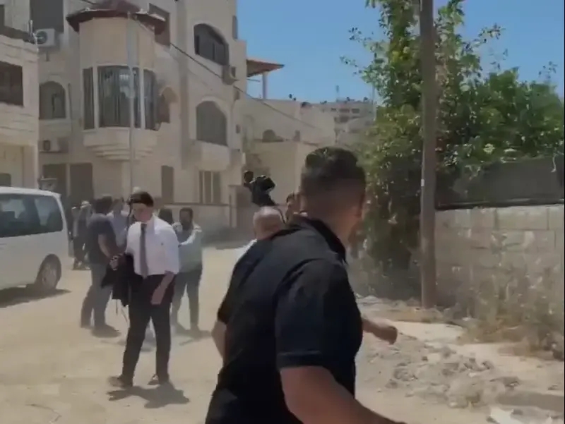 כוח צה"ל ירה סמוך למשלחת דיפלומטית, נציגיה תועדו נמלטים