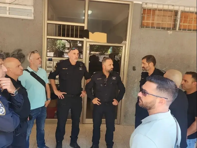 כוחות משטרה בזירת האירוע בבת ים