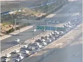 אזרחים בורחים מטהרן, איראן, 15 ביוני 2025