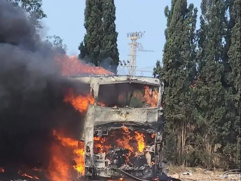 פגיעה באוטובוס בהרצליה מהמטח באיראן
17.6.25