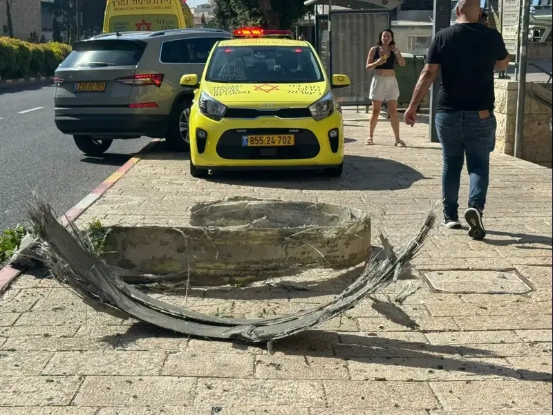 פגיעה מנפילת טיל ששוגר מאיראן, 20 ביוני 2025