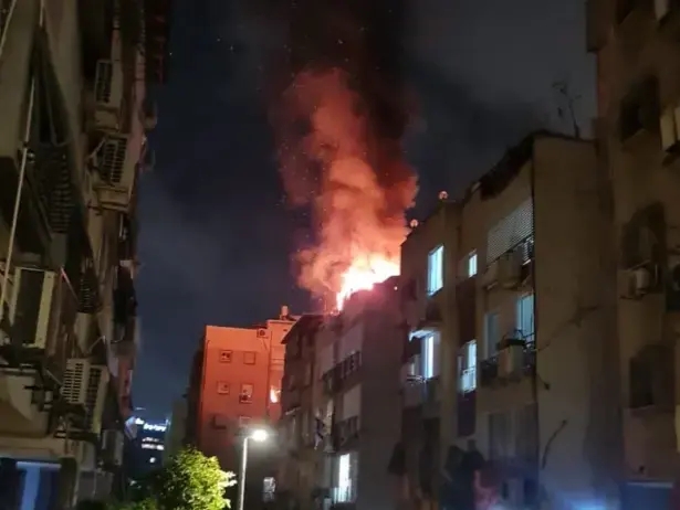 אזעקות נשמעו ברחבי הארץ; רסיס יירוט גרם לשריפה בחולון