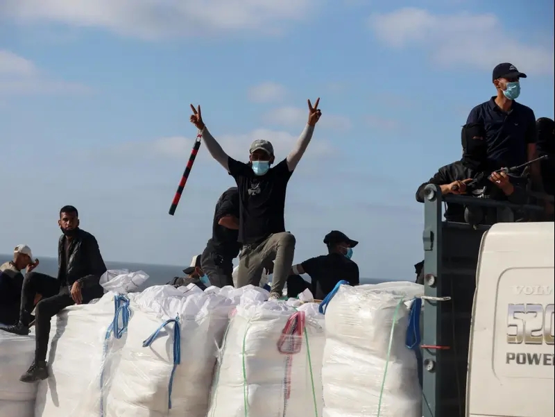 300 חמושים נגד חמאס, סיוע מישראל: המרד בעזה מתרחב