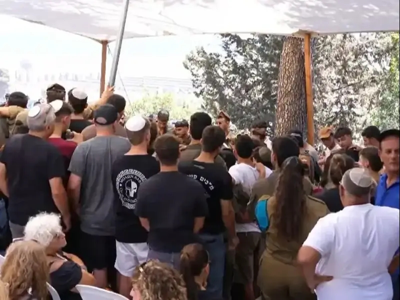 סרן רעי בירן, שנהרג בחאן יונס, מובא למנוחות