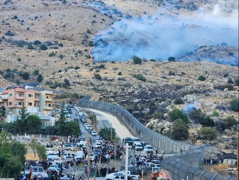 דרוזים סמוך לגדר גבול בין סוריה לישראל, 16 ביולי 2025