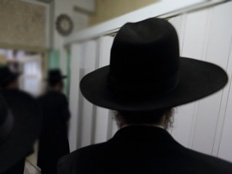 "הוא פתח את הרוכסן ונגע בעצמו. ניסיתי שלא להסתכל"