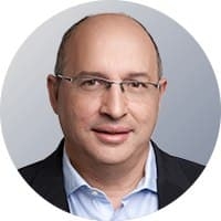 אל תבלבלו את השר עם מלחמה, הוא במאבק ילדותי והרסני