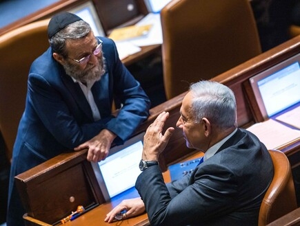 בכירים ביהדות התורה: גפני קיבל הנחיה להפיל את הממשלה
