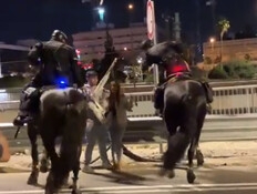 הורשע הפרש המשטרה שתועד מצליף במפגינה