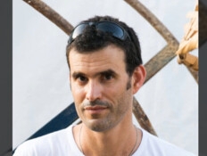"עם ישראל לא יוכל לקום כלביא בלי כל החטופים שלו"